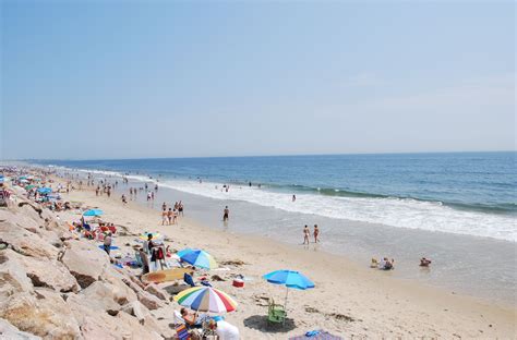 Misquamicut beach - Misquamicut Beach. Part of the several-mile-long stretch of sandy beach that makes up Misquamicut, this ½-mile state-run portion is exceedingly popular. Expect the 2,100-space parking lot to fill ...